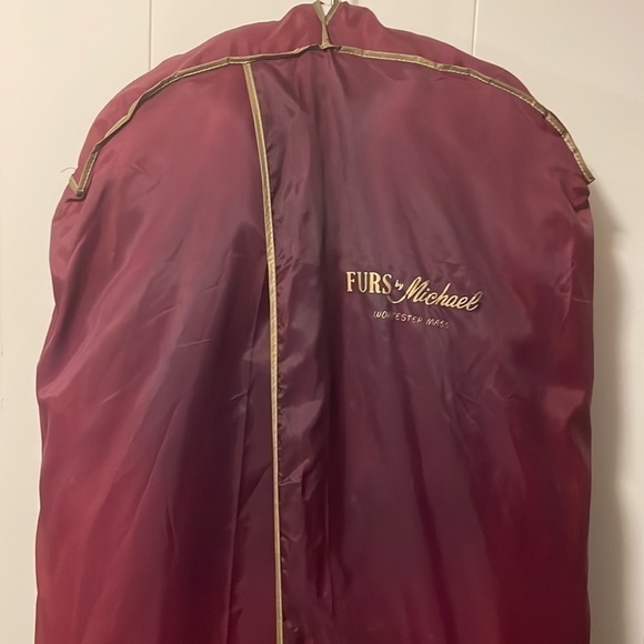 🍾HP🍾Furs by Michael From Worcester, Mass Fox Fur Coat Mint Condition & Bag - Picture 12 of 16